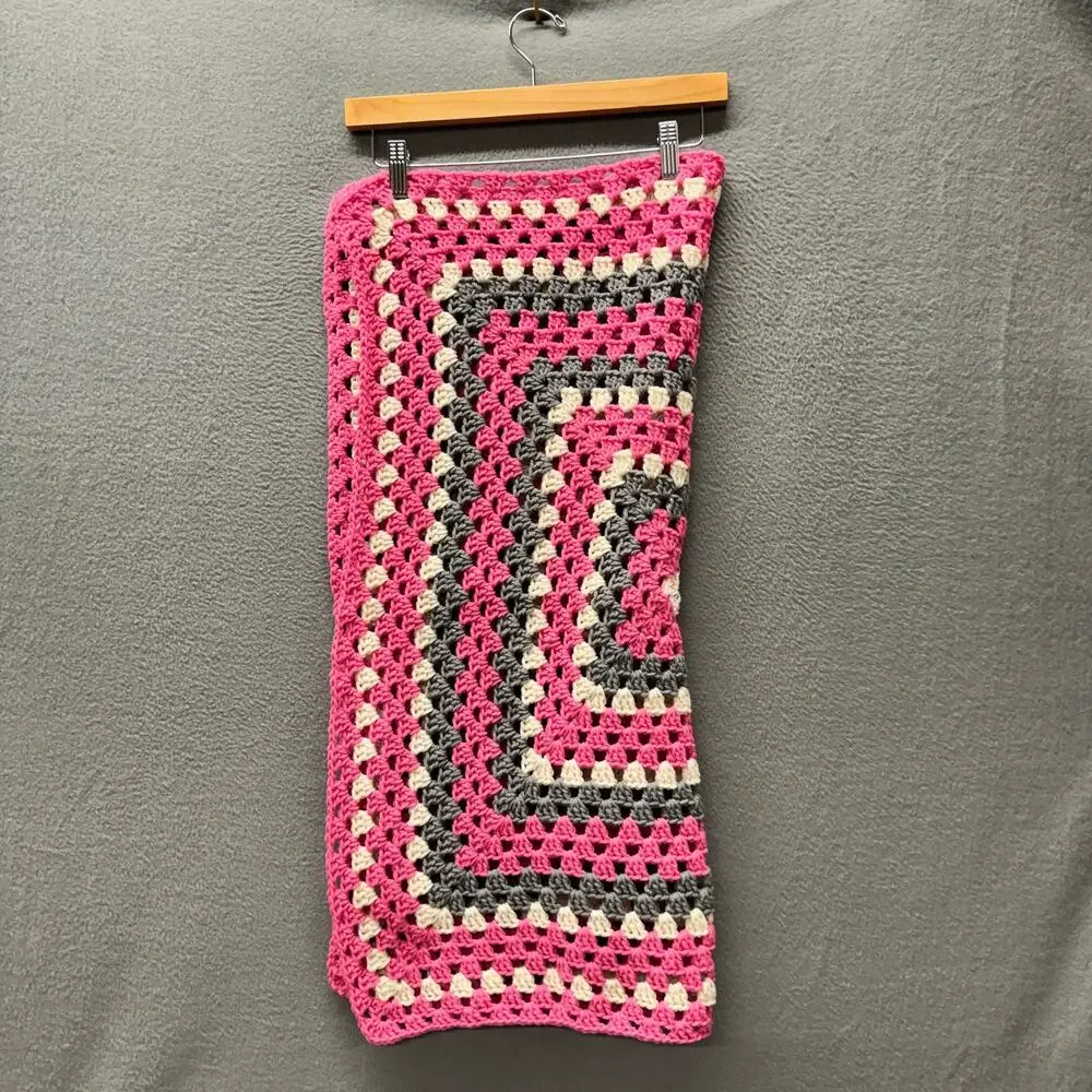 UNISEX Baby Blanket Handmade Classic‎ Retro Look Afghan NWOT STYLE #830